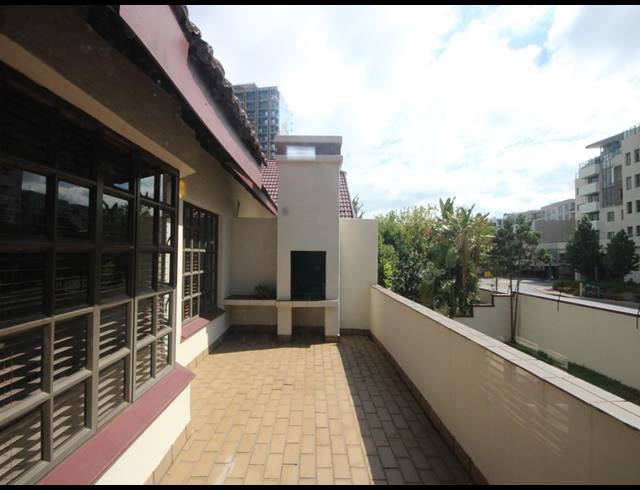 133M² BUSINESS TO LET IN BEDFORD GARDENS